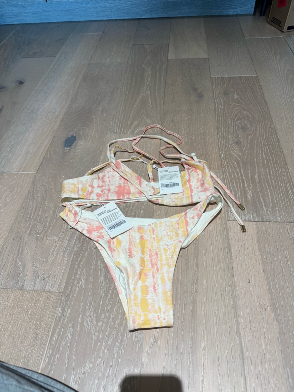 NWT Monday Swimwear Sunset Tie-Dye Byron Bottoms & St Martin Top Set Medium - Picture 2 of 3
